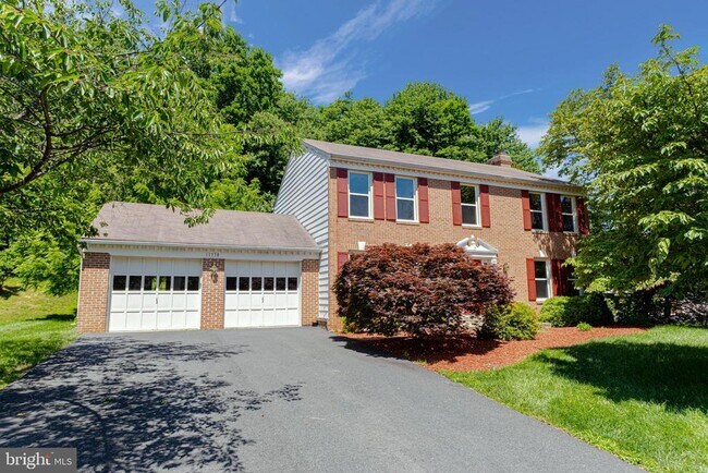 Building Photo - 11778 Hollyview Dr