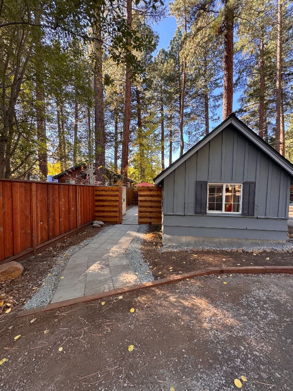 Building Photo - 451 Brassie Ave