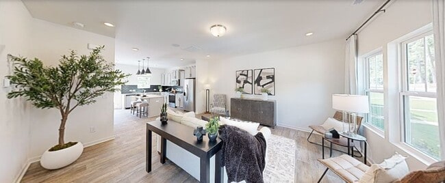 Building Photo - 3 BR/2.5BA  | Newly Renovated Single Family Home | Spacious Great Room | In Dukes Ridge!