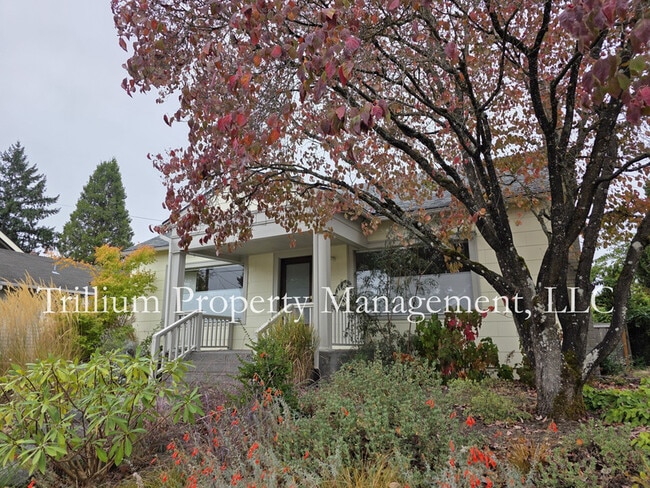 Building Photo - 3015 NE 67th Ave
