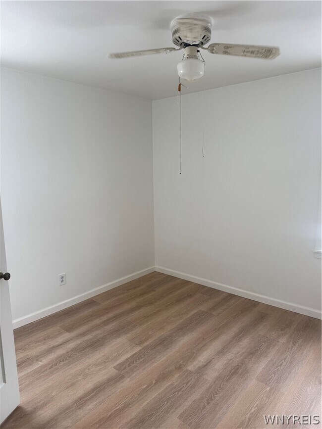 Building Photo - 156 Hoover Ave