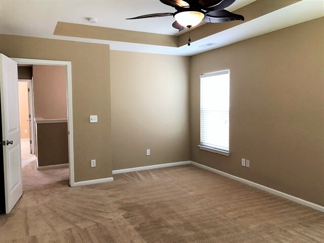 Building Photo - 8824 Shadowglen Dr