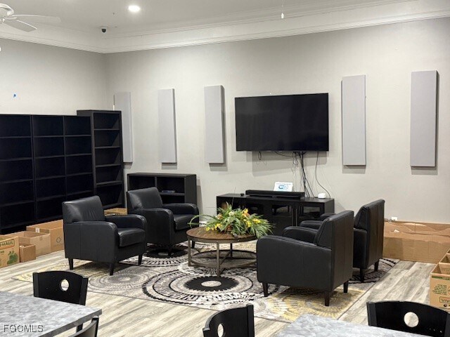 Building Photo - 8350 Trentwood Ct