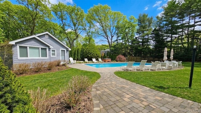 Building Photo - 13 Beach Land Ave