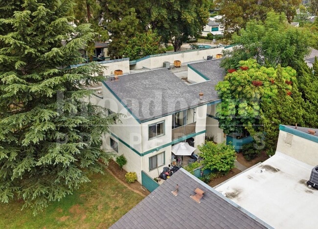 Building Photo - 1811 E Grand Ave