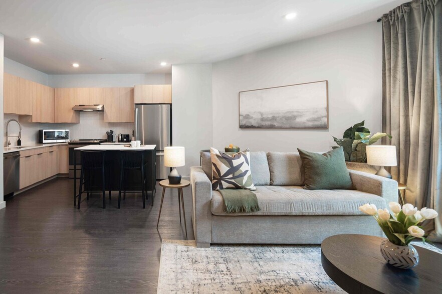 Building Photo - 150 Broad St