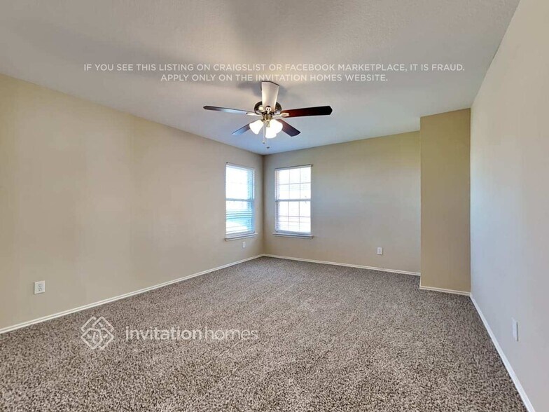 Building Photo - 2042 La Salle Trail