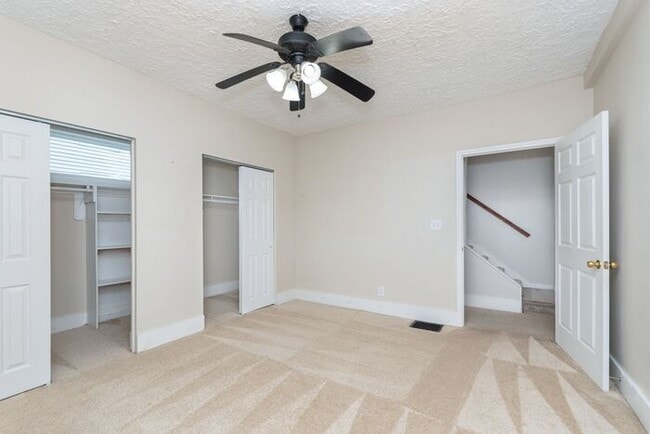 Building Photo - Beautiful Home near Downtown Noblesville
