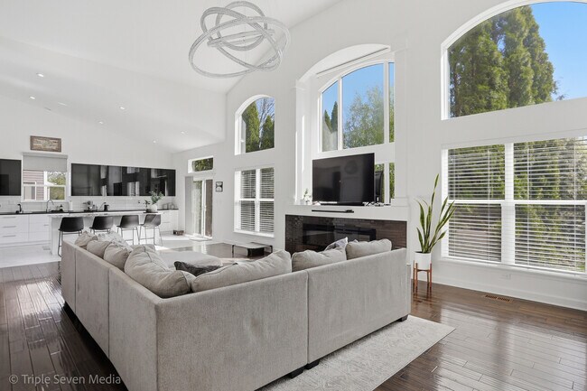 Building Photo - 1260 White Chapel Ln