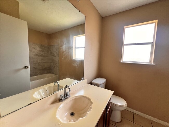 Building Photo - 6331 Pouter Dr