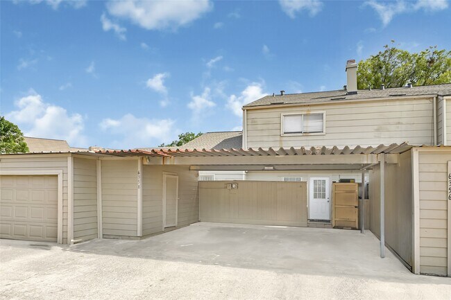 Building Photo - 6358 Creekbend Dr