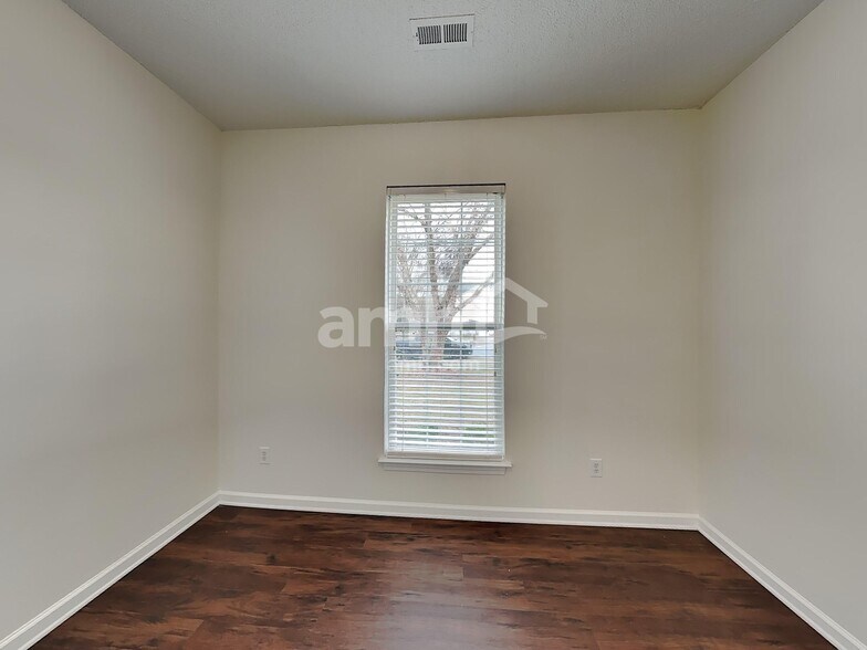 Building Photo - 6604 Conifer Cir