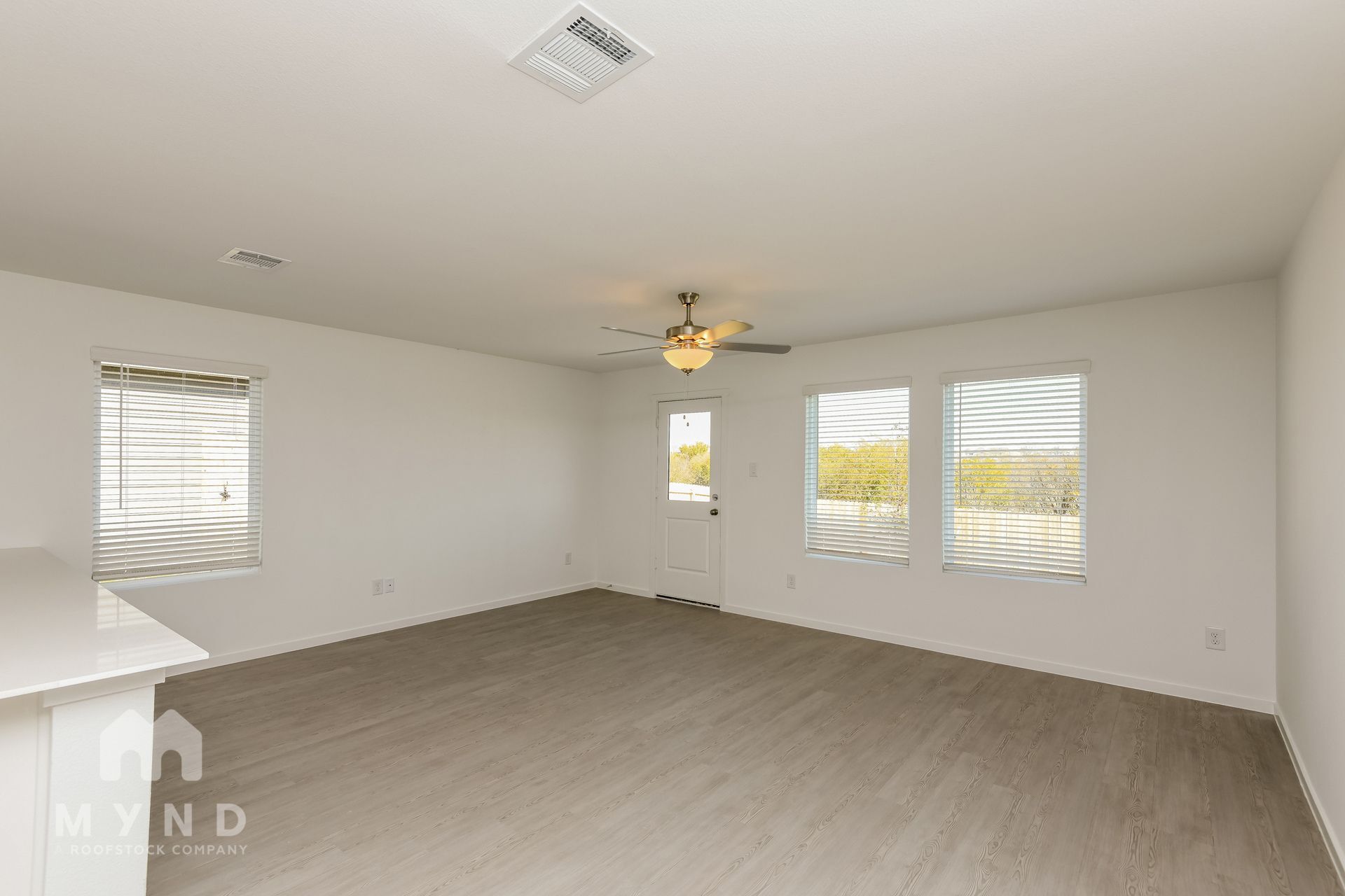 Building Photo - 2717 Ctr Crk Ln