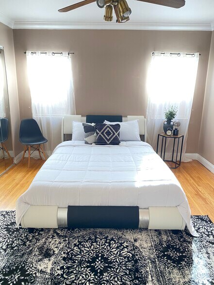 bedroom #1 off hall - 1350 Curson S Ave