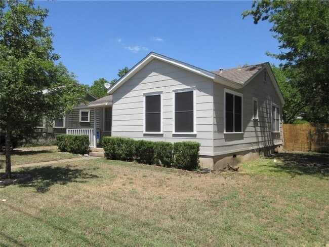 Building Photo - 5501 Montview St