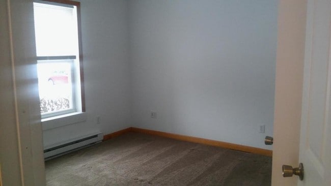 Building Photo - 4859 N Coloma Rd