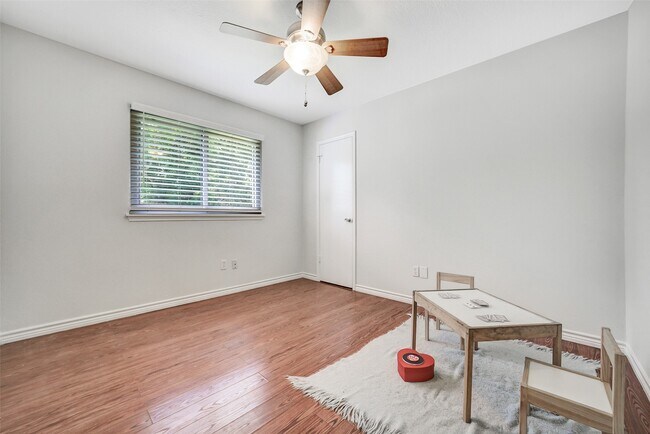 Building Photo - 1123 Comstock Springs Dr