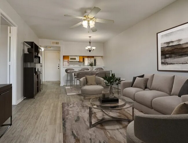 Building Photo - 3015 Walnut Bend Ln