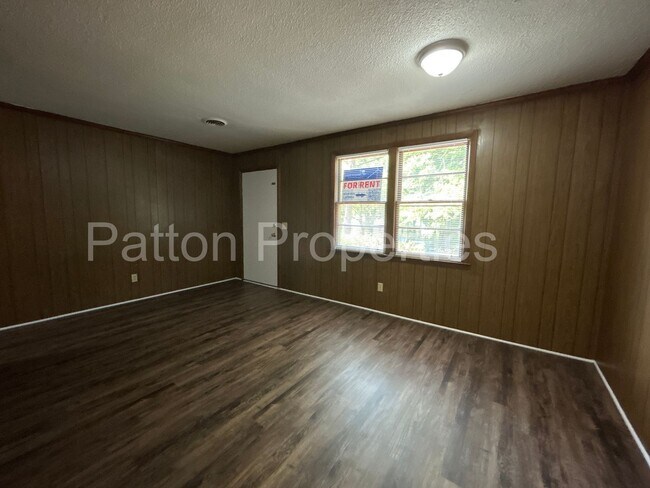 Building Photo - 3903 Bright Ave