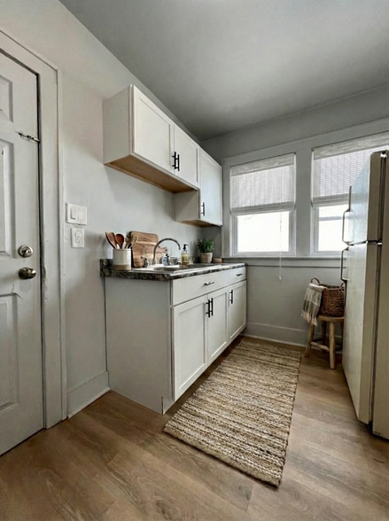 Building Photo - 138 E Henry St