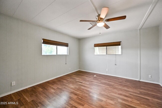 Building Photo - 156 N Hawes Rd