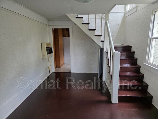 Building Photo - 4917 Iberville St