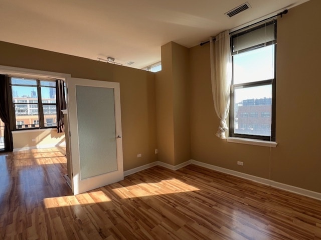 Building Photo - 15 S Throop St