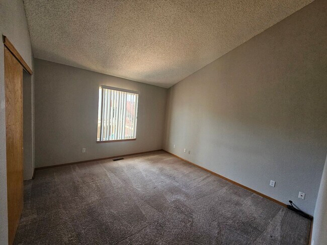 Building Photo - 3 Bed 2 bath house Off Stetson Hills in 80922!