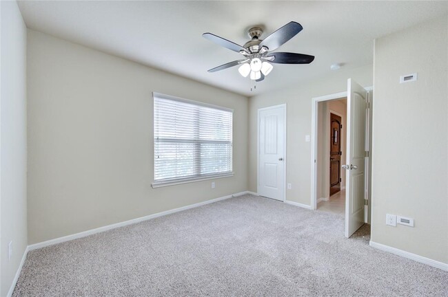 Building Photo - 2915 Iron Range Ct