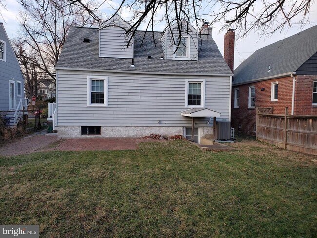 Building Photo - 3440 12th Rd N