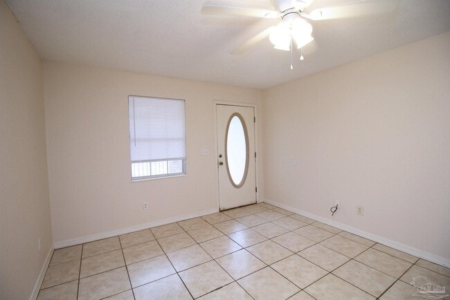 Building Photo - 7135 Pearson Rd