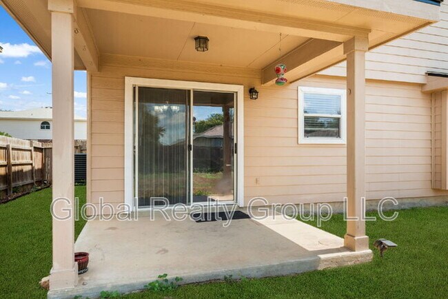 Building Photo - 10411 Artesia Wells