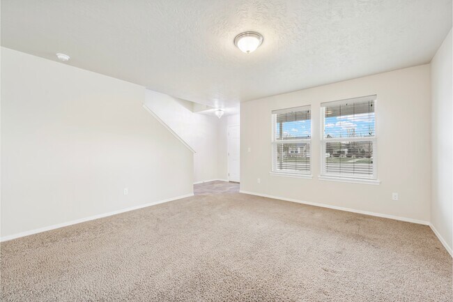 Building Photo - 1860 E Adelaide Dr