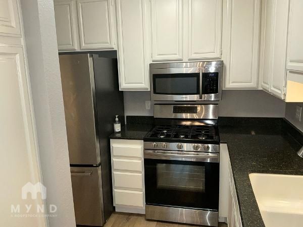 Building Photo - 2415 Sycamore Glen Dr