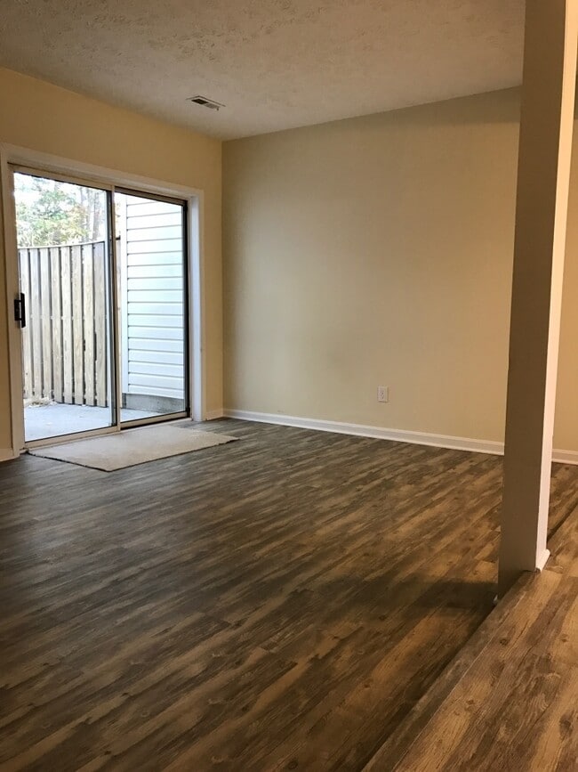 Building Photo - Church Drive