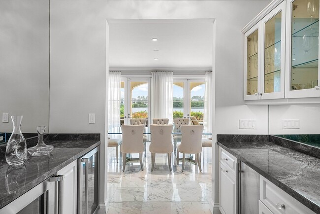 Building Photo - 1620 Lands End Rd