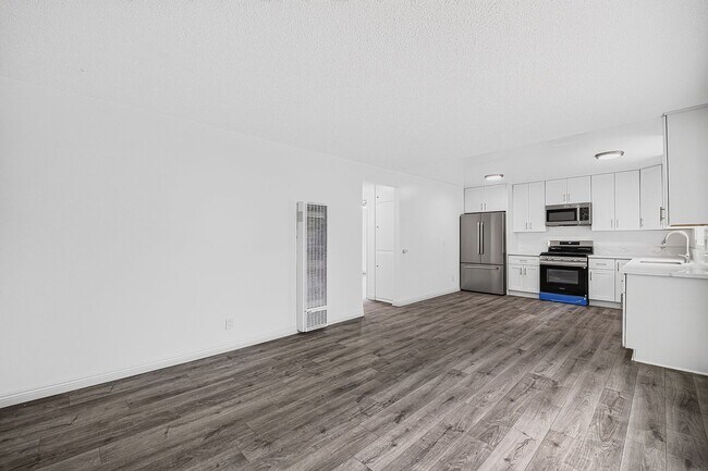 Building Photo - 1431 Obispo Avenue