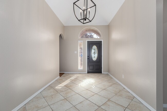 Building Photo - 8015 Sports Haven Dr