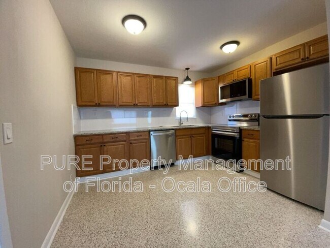 Building Photo - 12142 SE 87th Terrace