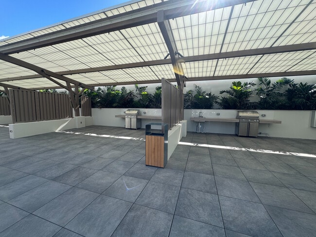 Building Photo - 1500 Rycroft St