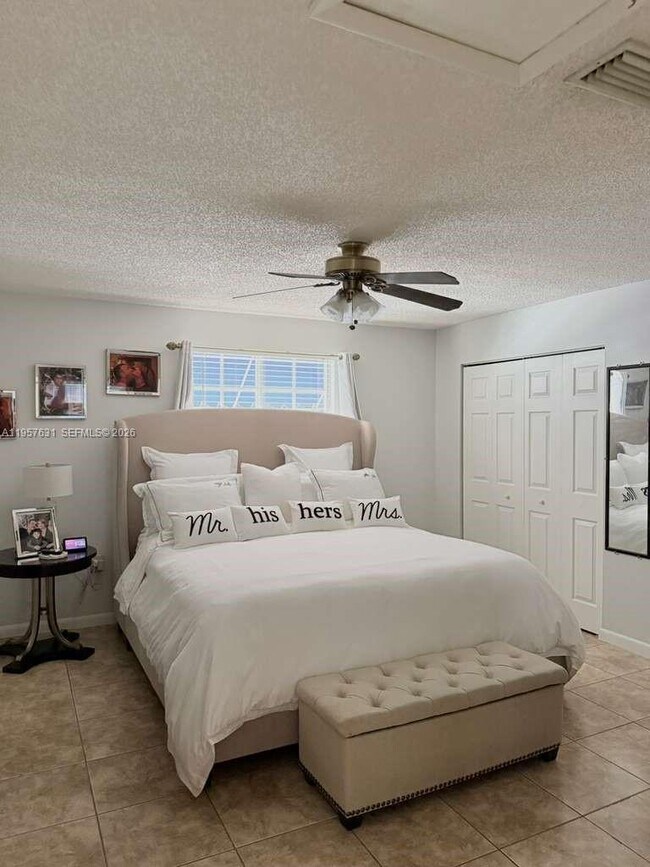 Building Photo - 10017 W Okeechobee Rd