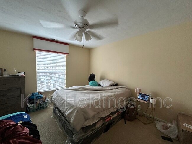 Building Photo - 5210 Moreland St