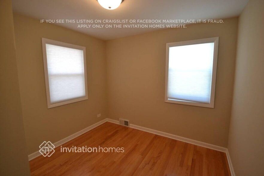 Building Photo - 5240 Lee St