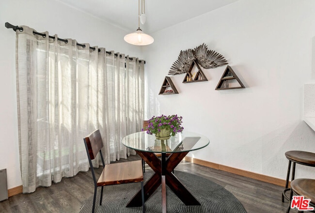 Building Photo - 1133 24th St