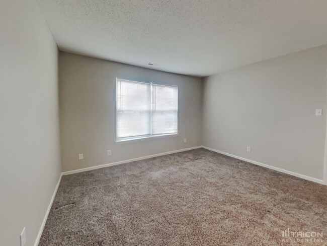 Building Photo - 5851 Prairie Meadow Dr