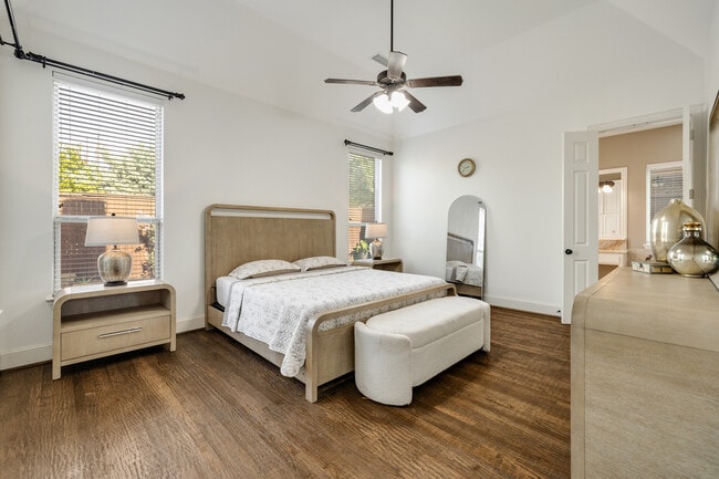 Building Photo - 7944 Cherry Springs Ct