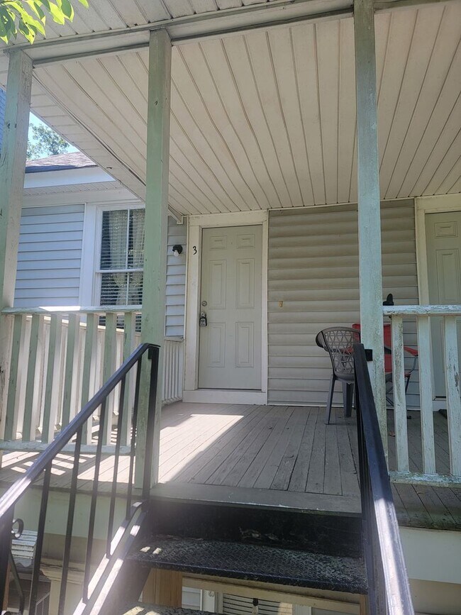 Building Photo - 1330 Wingfield St