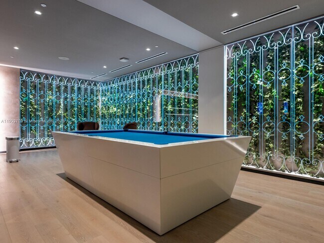 Building Photo - 1000 Brickell Plaza