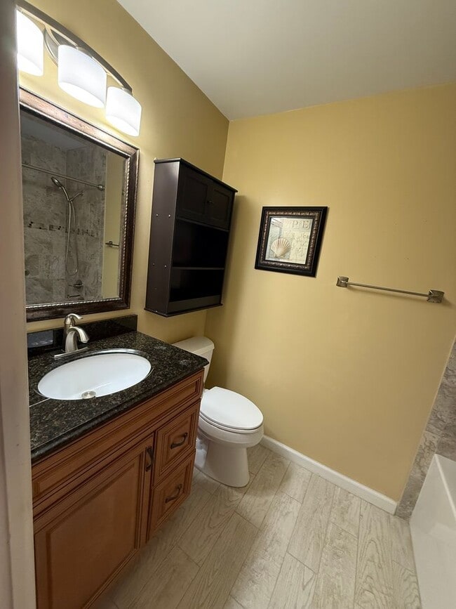 Building Photo - 5 Acre Home!!!!