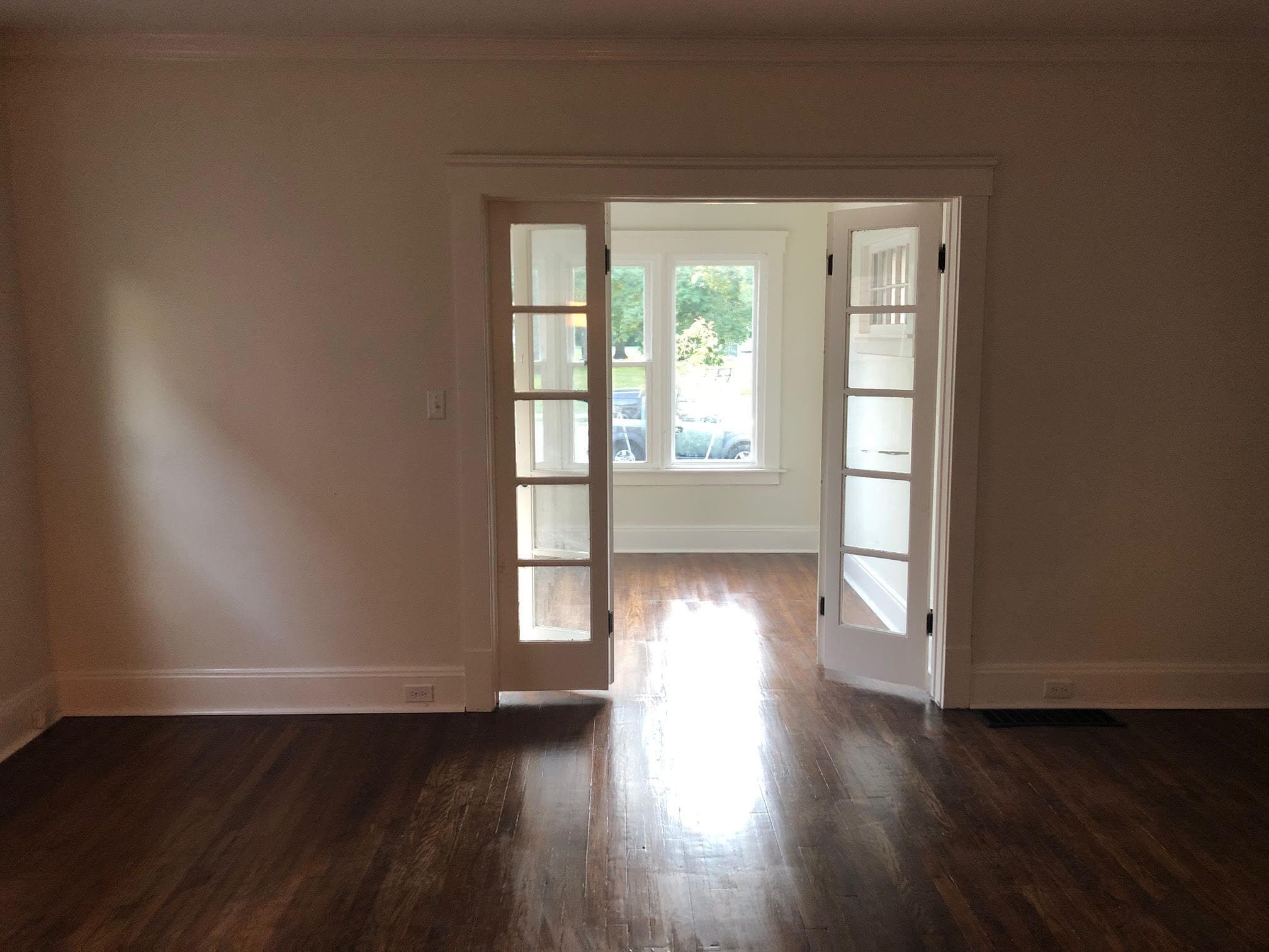 Enclosed sun room off the family room - 1333 Belle Ave